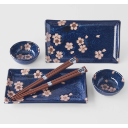 Set de sushi azul con flores sakura rosa