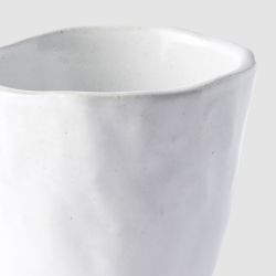 Taza desigual blanca - cerámica natural